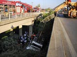 В Турции автобус с россиянами упал в реку с обрыва: 15 погибших, 24 раненых