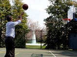 Обама поиграл в Белом доме в баскетбол с детьми из России