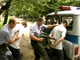 В Сахалинской области милиционеры задержали двух шестнадцатилетних подростков, которых продозревают в убийстве мальчика. Мотивом преступления стало желание завладеть сотовым телефоном ребенка