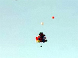 Человек впервые пересек Ла-Манш на связке воздушных шариков (ВИДЕО)