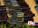Полиция Техаса помешала наркомафии получить рекордную партию "Калашниковых" Полиция Техаса помешала наркомафии получить рекордную партию "Калашниковых"
