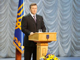 По сути это обращение представляет собой ежегодное Послание главы государства Верховной Раде - то есть, включает все его тезисы, в связи с чем выступление Януковича в парламенте было отменено