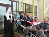 "У нас есть одна наша национальная беда - слишком много пьем. А водка косит людей", - сказал патриарх Кирилл "У нас есть одна наша национальная беда - слишком много пьем. А водка косит людей", - сказал патриарх Кирилл