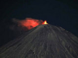 Вулкан Ключевская сопка выбросил пепел