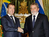 "7 июня мы открываем безвизовый режим", - сказал президент РФ Дмитрий Медведев на пресс-конференции в Кремле после переговоров с бразильским коллегой Луисом Инасиу Лулой да Силвой 14 мая