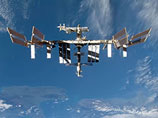 Операции по коррекции орбиты проходят без участия экипажа станции в автоматическом режиме по командам с Земли
