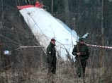 По данным СКП, трое из четырех солдат-мародеров, похитивших банковские карты с разбившегося под Смоленском польского самолета, были ранее судимы, а инициатором расследования стала российская сторона