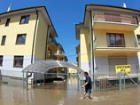 Обильные дожди в Варшаве вновь вызвали наводнение. Столица страны находится под угрозой затопления, уровень воды в реке Висла резко повышается