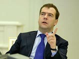 Эксперты: Путин снова озадачил СМИ, но предотвратил раскол на "путинцев" и "медведевцев" Эксперты: Путин снова озадачил СМИ, но предотвратил раскол на "путинцев" и "медведевцев"