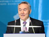 Назарбаев не стал подписывать этот закон отметив, что предлагаемые дополнительные меры по защите чести и достоинства президента и гарантии его неприкосновенности уже предусмотрены Конституцией страны, законами о Первом Президенте и Президенте и другими за