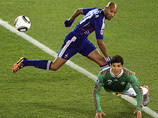 По данным французских СМИ, Анелька оскорбил главного тренера французов Раймона Доменека в перерыве проигранного матча с мексиканцами(0:2) на ЧМ-2010