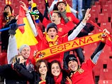 Сборная Испании одержала первую победу на чемпионате мира по футболу, переиграв в понедельник в матче второго группового этапа команду Гондураса со счетом 2:0