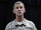Командующий войсками НАТО в Афганистане устроил скандал, обругав Обаму и "клоунов" в его окружении
