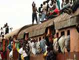 В Конго четыре вагона пассажирского поезда сошли с рельсов: погибли 76 человек