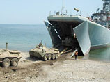 Главная цель рабочего визита во Владивосток Верховного Главнокомандующего Вооруженными Силами - посмотреть, как проходят оперативно-стратегические учения "Восток-2010"