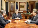 Украинский президент Виктор Янукович подписал 2 июня указ о назначении Владимира Ельченко новым чрезвычайным и полномочным послом Украины в Российской Федерации, уведомила пресс-служба украинского лидера