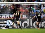 Футболисты сборной Германии, показав удивительный футбол с элементами романтики, разгромили сборную Аргентины со счетом 4:0 в 1/4 финала чемпионата мира
