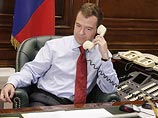 Медведев по телефону поздравил Коморовского. Тот объявлен победителем выборов