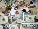 Доллар подешевел на 2 копейки, евро подрос на 3