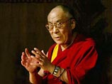 75-летний Далай-лама все еще думает о женщинах, но ограничивается "лишь снами о них"