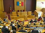 Парламент Молдавии одобрил проведение 5 сентября референдума о всенародных выборах президента
