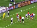 Полуфинальный матч ЧМ-2010, состоявшийся в среду в Дурбане, завершился со счетом 1:0 в пользу испанцев, которые с аналогичным результатом обыграли немцев и в финале чемпионата Европы-2008