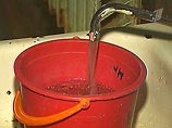 Жители трех регионов России лишились воды из-за аномальной жары и халатности чиновников Жители трех регионов России лишились воды из-за аномальной жары и халатности чиновников
