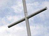 В США на двух христианских церквах сотовые компании установили кресты-антенны