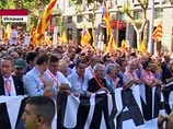 Более 1 млн человек устроили в воскресенье демонстрацию в Барселоне с требованием расширить автономию каталонского региона, сообщает британская телерадиокорпорация ВВС