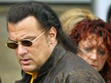 Суд отказался преследовать Стивена Сигала за сексуальные домогательства Суд отказался преследовать Стивена Сигала за сексуальные домогательства