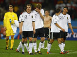 В поражении сборной Германии на ЧМ-2010 обвинили футболистов-геев