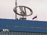 Главная претензия членов профсоюза "Единство" к администрации предприятия заключается в том, что сегодня на "АвтоВАЗе" слишком маленькая базовая часть зарплаты Главная претензия членов профсоюза "Единство" к администрации предприятия заключается в том, что сегодня на "АвтоВАЗе" слишком маленькая базовая часть зарплаты
