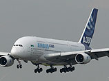 Airbus также продемонстрирует посетителям выставки и крупнейший пассажирский самолет в истории авиации - А380