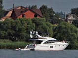 Катер, который в минувшую субботу протаранила яхта "Таллин" с эстонским консулом на борту, арендовали тоже VIP-персоны