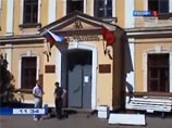 В Петербурге пятерка милиционеров помогала "черным риелторам" убивать людей за квартиры