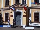 В Петербурге пятерка милиционеров помогала "черным риелторам" убивать людей за квартиры В Петербурге пятерка милиционеров помогала "черным риелторам" убивать людей за квартиры