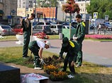 "Несогласные" посадили на Триумфальной площади цветочную цифру "31" (ФОТО)
