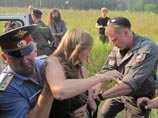 Химкинские лесорубы сообщили о нападении "неизвестных на джипах". Экологи: "это точно не наши" Химкинские лесорубы сообщили о нападении "неизвестных на джипах". Экологи: "это точно не наши"