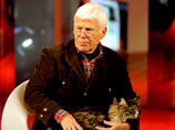Итальянский телеведущий, уволенный за рецепт приготовления кошек, возвращается на ТВ