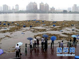 МИД РФ успокоил: угрозы экологии из-за китайских бочек с химикатами в реке нет