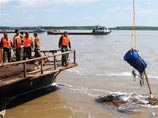 Китайцы выловили из впадающей в Амур 
реки Сунгари порядка 1500 контейнеров с ядохимикатами
