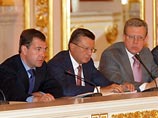 Медведев устроил разнос министрам, "смертельно" устав от их бессодержательных отчетов