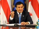 По его мнению Саакашвили, работники таможни "с излишним рвением" досматривают багаж иностранных туристов и грузинских граждан. Говоря об этом, президент не стеснялся в выражениях