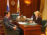 СМИ: С приближением выборов 2012 года Медведев сдает позиции в правящем тандеме СМИ: С приближением выборов 2012 года Медведев сдает позиции в правящем тандеме