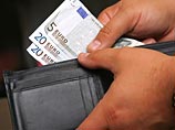 В этом году жители России стали тратить больше денег за рубежом по сравнению с 2009 годом В этом году жители России стали тратить больше денег за рубежом по сравнению с 2009 годом