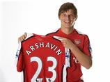 Футболка с фамилией Аршавина попала в пятерку самых продаваемых в Англии