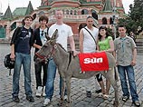 Британский таблоид  The Sun купил российскую ослицу-парашютистку