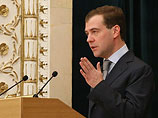 Медведев ведет "тихую войну" против влиятельных консерваторов, заявили в президентском институте