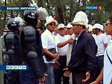 Киргизская милиция слезоточивым газом разогнала сторонников опального экс-кандидата в президенты