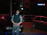 На юго-западе Москвы двое уроженцев Дагестана, пытавшиеся угнать автомобиль Honda Civic, припаркованный между домами 56 и 58 на улице Профсоюзной, расстреляли милицейский патруль